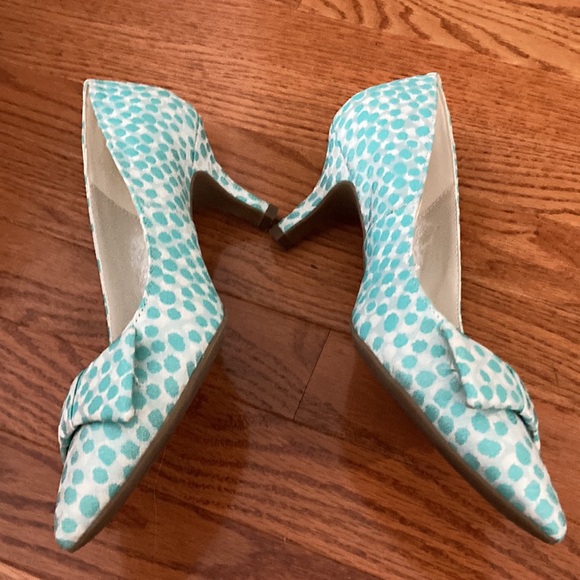 And Klein turquoise and white close toed heels - Picture 4 of 7